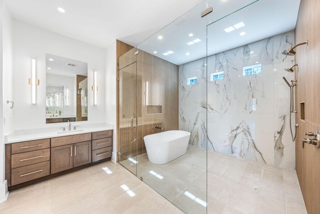 438 Regatta Bay Boulevard, Destin, FL 32541