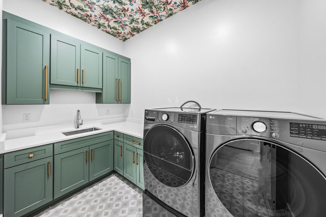 438 Regatta Bay Boulevard, Destin, FL 32541