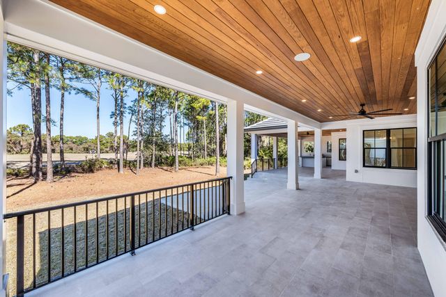 438 Regatta Bay Boulevard, Destin, FL 32541