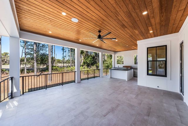 438 Regatta Bay Boulevard, Destin, FL 32541