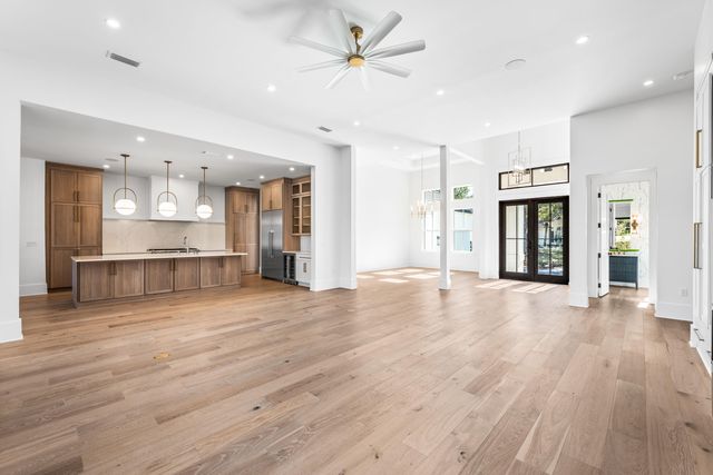 438 Regatta Bay Boulevard, Destin, FL 32541