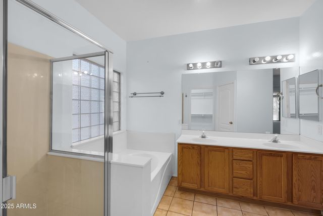 2057 E RIVIERA Drive, Chandler, AZ 85249