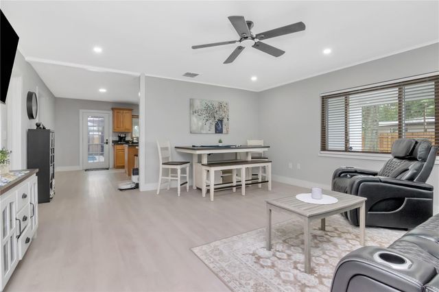 204 7TH AVENUE NW, Ruskin, FL 33570