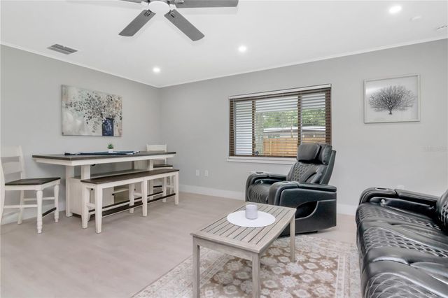 204 7TH AVENUE NW, Ruskin, FL 33570