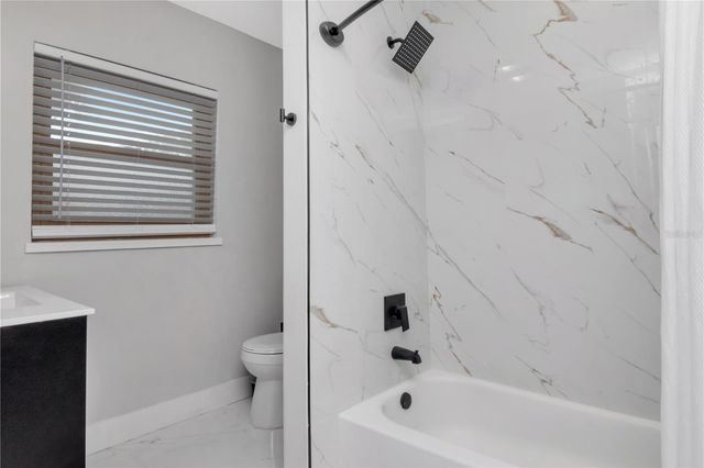 204 7TH AVENUE NW, Ruskin, FL 33570