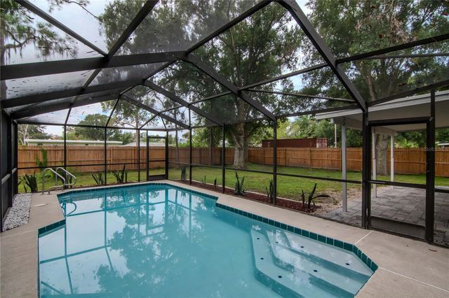 204 7TH AVENUE NW, Ruskin, FL 33570