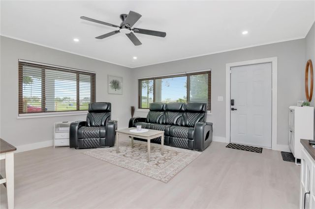 204 7TH AVENUE NW, Ruskin, FL 33570