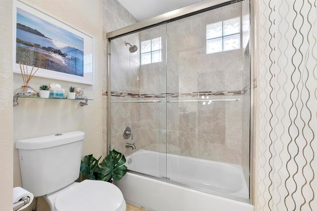 11377 Lakeview Drive, Coral Springs, FL 33071