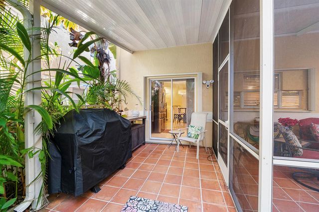 11377 Lakeview Drive, Coral Springs, FL 33071