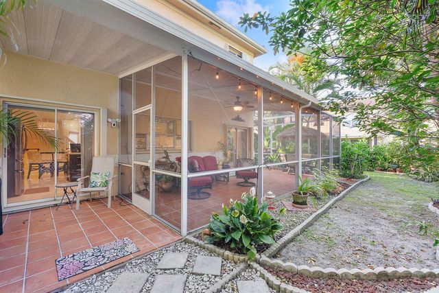 11377 Lakeview Drive, Coral Springs, FL 33071