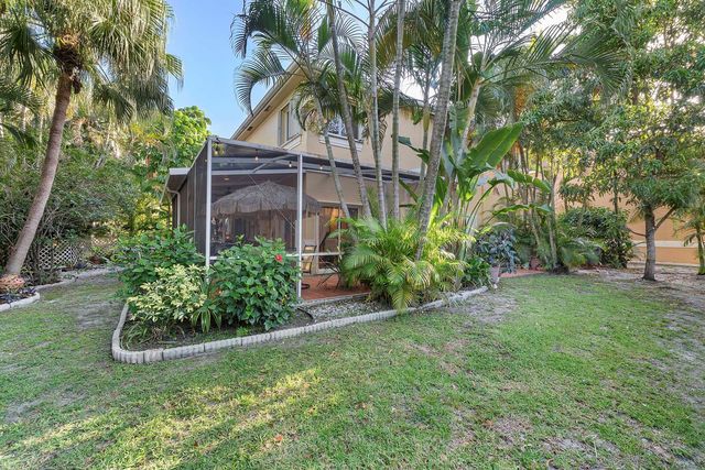 11377 Lakeview Drive, Coral Springs, FL 33071