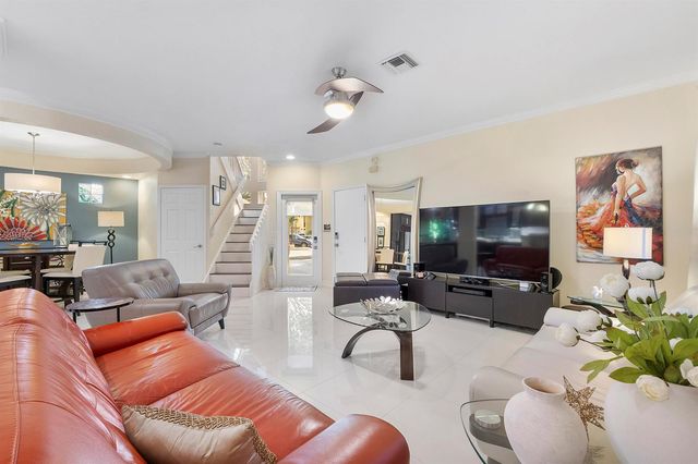 11377 Lakeview Drive, Coral Springs, FL 33071