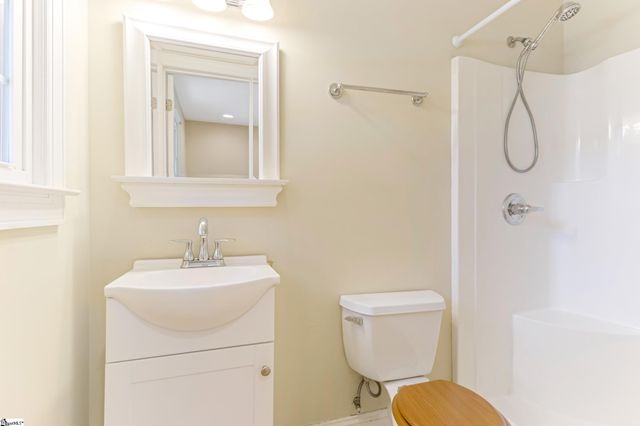 108 Angela Drive, Piedmont, SC 29673