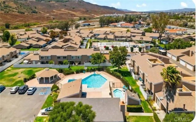 44617 La Paz, Temecula, CA 92592