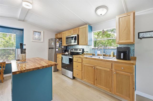 2412 NW 116TH PLACE, Gainesville, FL 32609