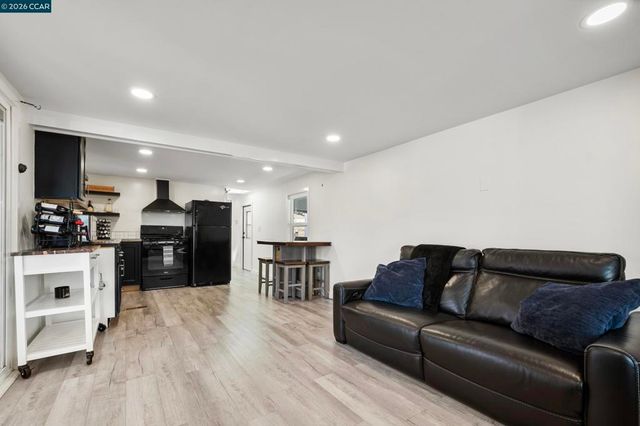 32 Galloway Dr., Concord, CA 94518