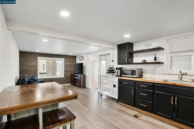 32 Galloway Dr., Concord, CA 94518