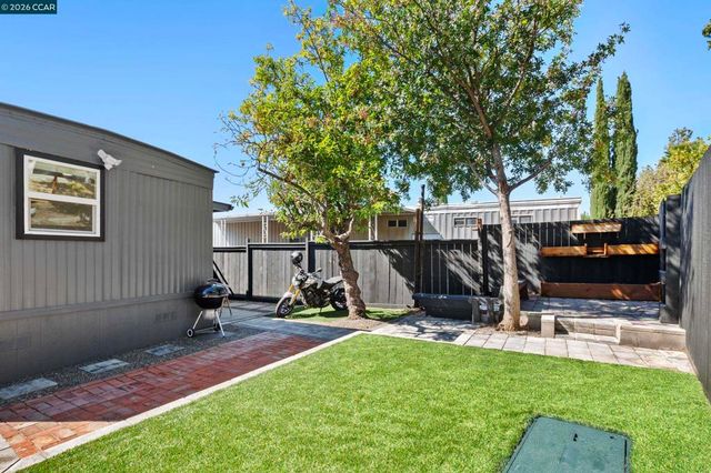 32 Galloway Dr., Concord, CA 94518