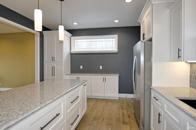 10143 Gallop Way, Evansville, IN 47725