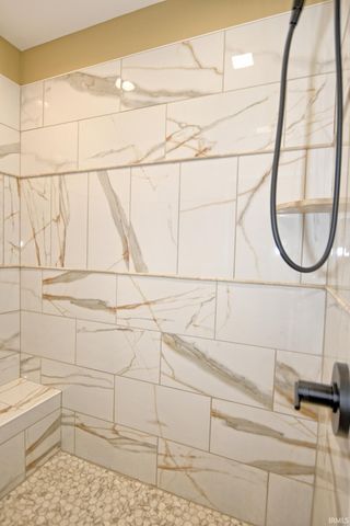 10143 Gallop Way, Evansville, IN 47725