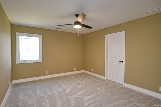 10143 Gallop Way, Evansville, IN 47725