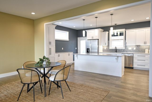 10143 Gallop Way, Evansville, IN 47725