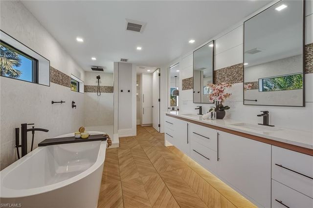 191 Leeward CT, Marco Island, FL 34145