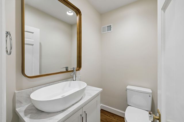 6004 Hillsboro Pike, Nashville, TN 37215