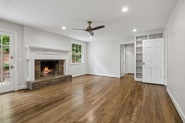 6004 Hillsboro Pike, Nashville, TN 37215