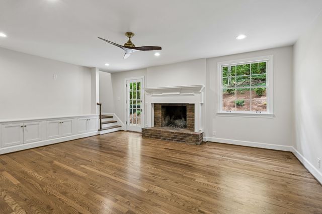 6004 Hillsboro Pike, Nashville, TN 37215