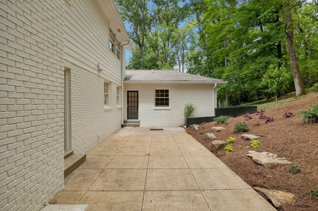 6004 Hillsboro Pike, Nashville, TN 37215