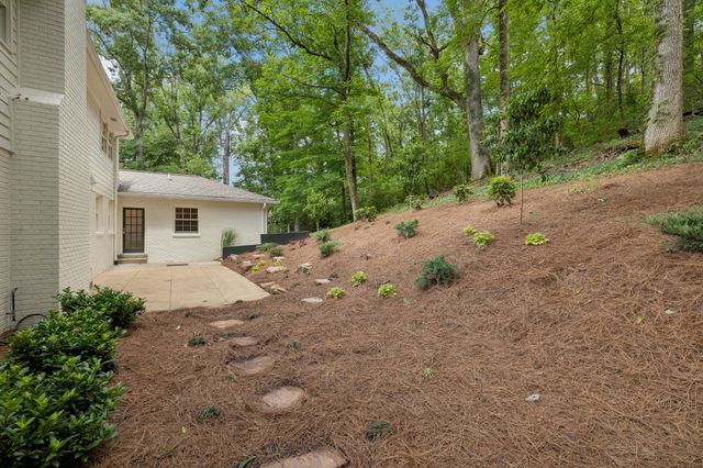 6004 Hillsboro Pike, Nashville, TN 37215