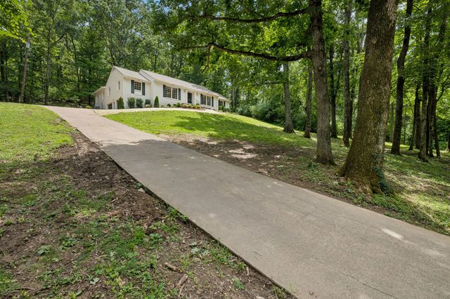 6004 Hillsboro Pike, Nashville, TN 37215