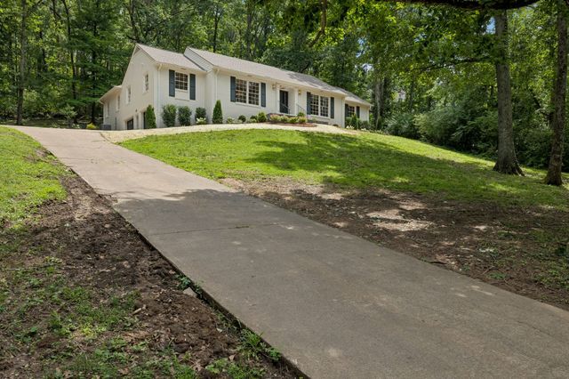 6004 Hillsboro Pike, Nashville, TN 37215