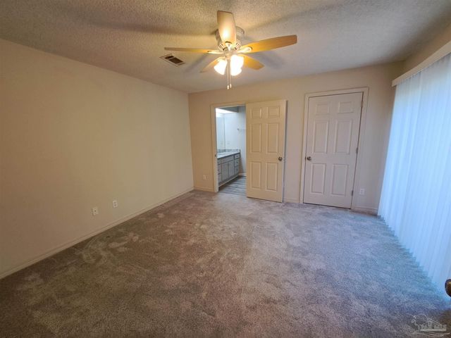 2301 Michigan Ave 21, Pensacola, FL 32526