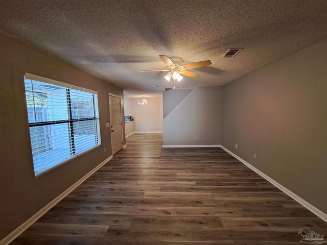 2301 Michigan Ave 21, Pensacola, FL 32526