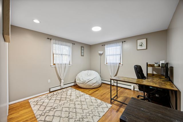 59 Willow Bee Lane, Middletown, CT 06457