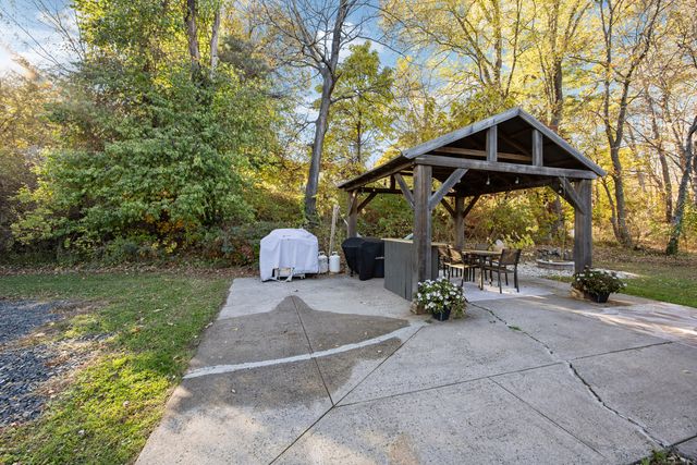 59 Willow Bee Lane, Middletown, CT 06457