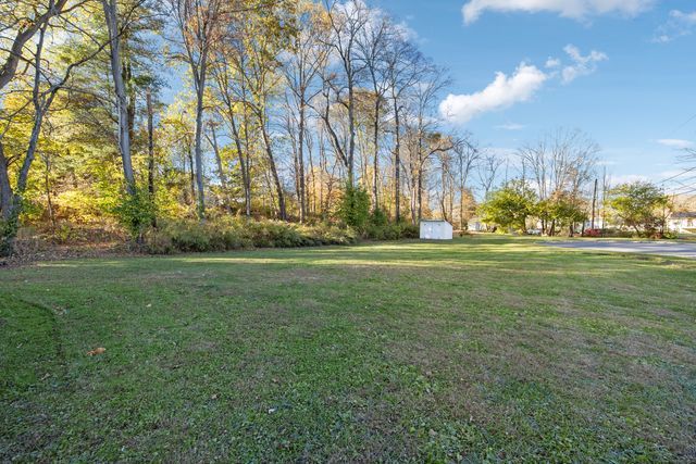 59 Willow Bee Lane, Middletown, CT 06457