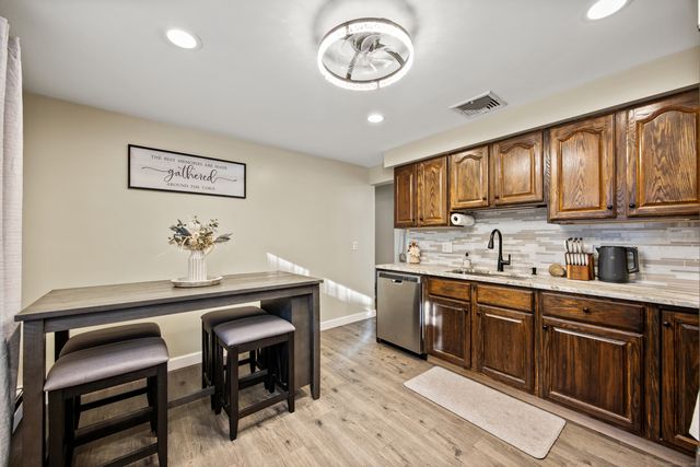 59 Willow Bee Lane, Middletown, CT 06457