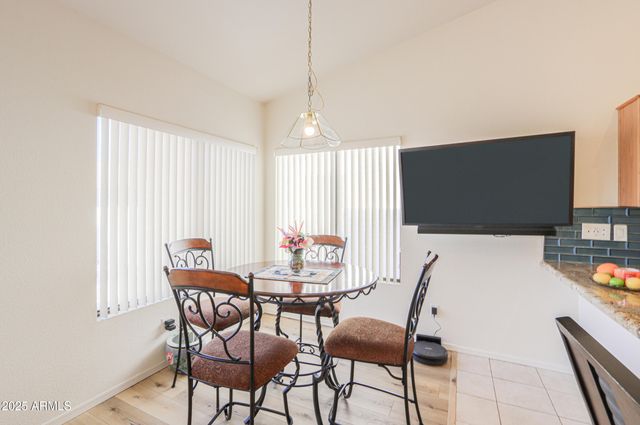 25210 S Wyoming Avenue, Sun Lakes, AZ 85248