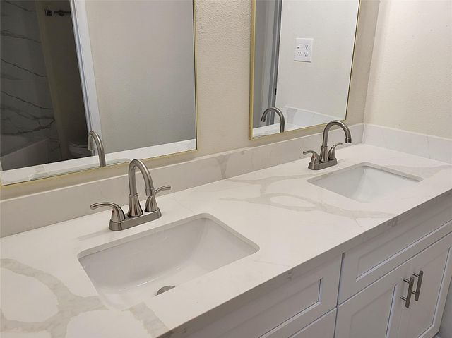 14122 Country Manor Drive, Sugar Land, TX 77498
