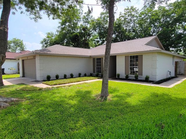14122 Country Manor Drive, Sugar Land, TX 77498