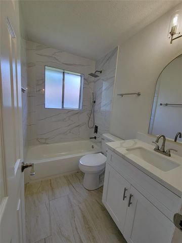 14122 Country Manor Drive, Sugar Land, TX 77498