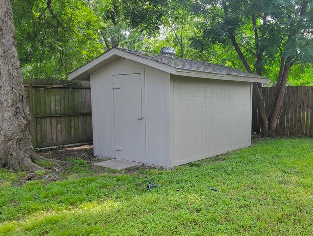 14122 Country Manor Drive, Sugar Land, TX 77498