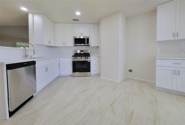 14122 Country Manor Drive, Sugar Land, TX 77498