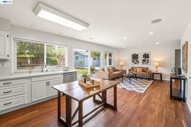 1166 Killarney St., Livermore, CA 94550