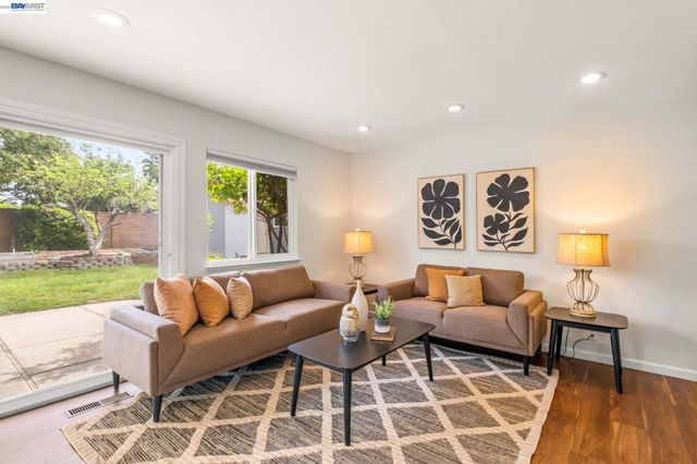 1166 Killarney St., Livermore, CA 94550