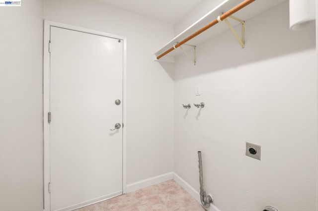 1166 Killarney St., Livermore, CA 94550