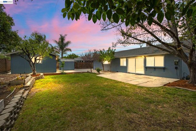 1166 Killarney St., Livermore, CA 94550